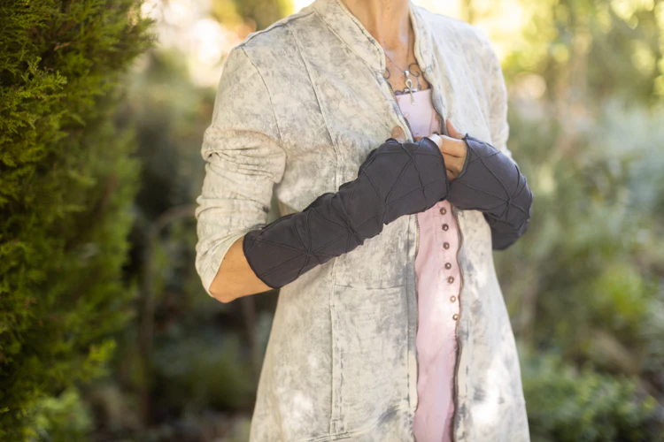 Bamboo Fleece Textured Arm Warmers - Image 11