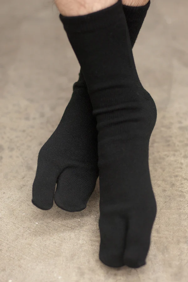 Basic Tabi Socks - Image 2