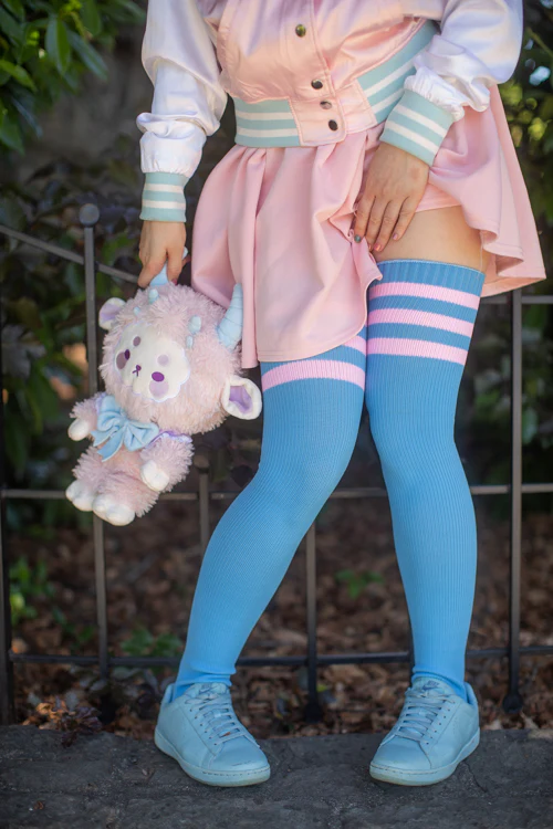 Longer Americana Thigh High Socks - Image 18