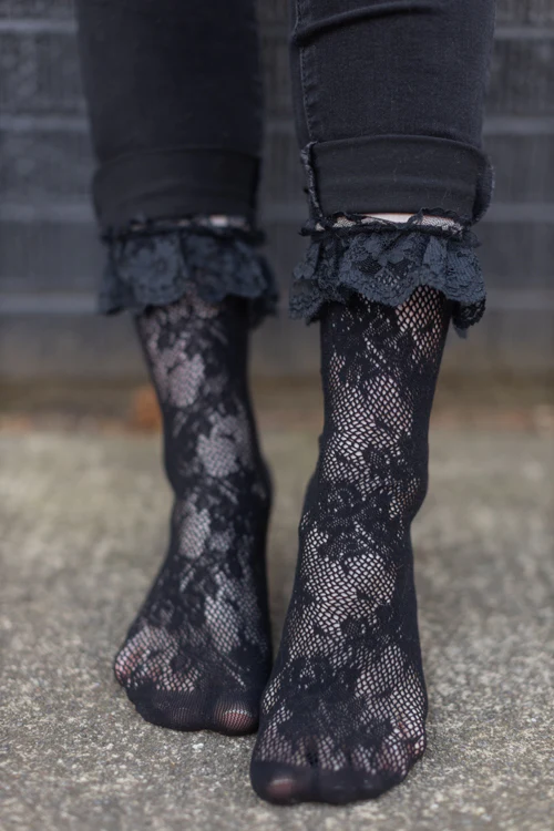 Floral Lace Anklets - Image 4