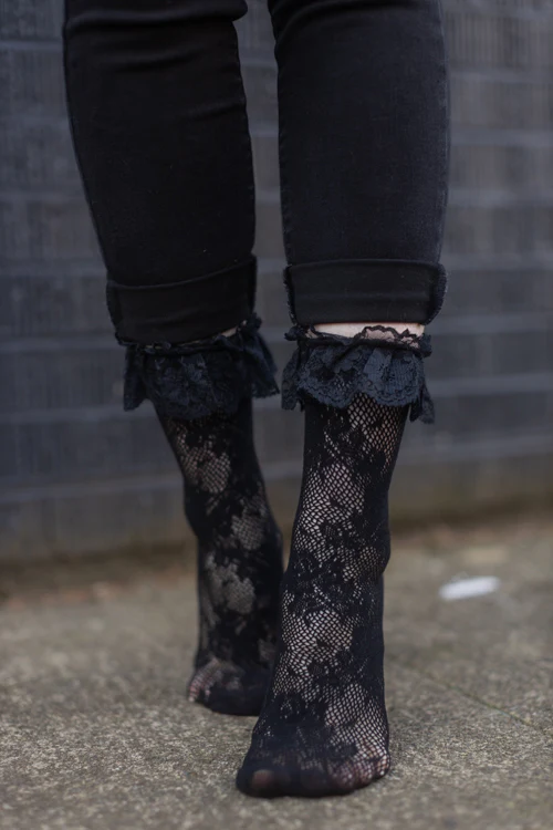 Floral Lace Anklets - Image 5