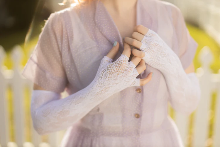 Floral Lace Long Fingerless Gloves - Image 11