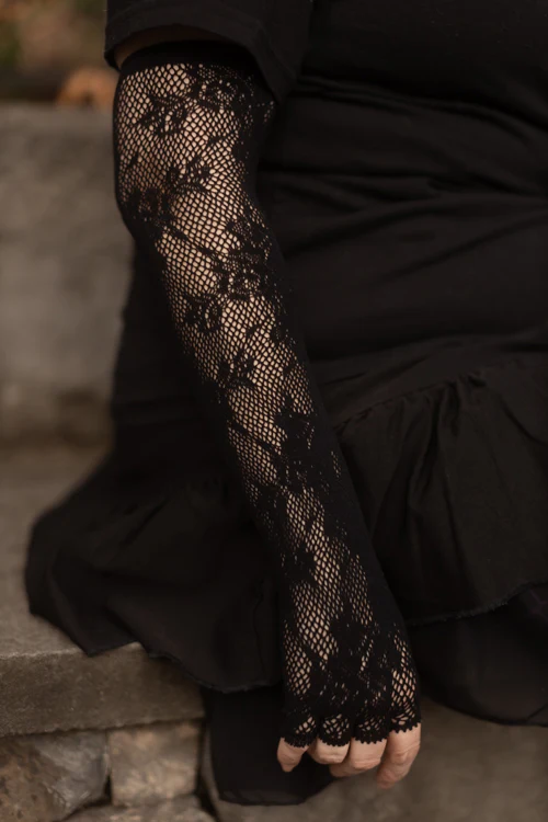 Floral Lace Long Fingerless Gloves - Image 5