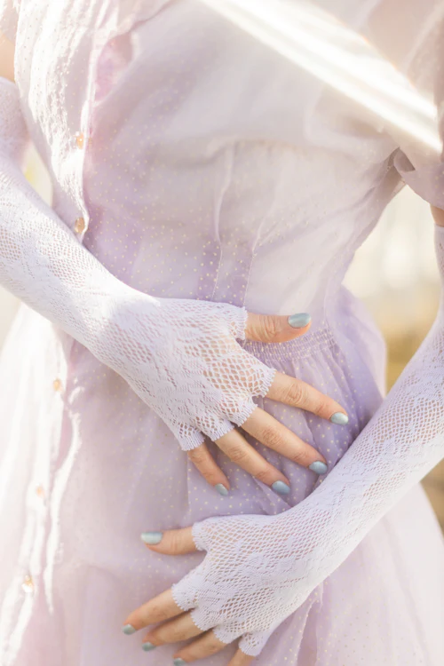 Floral Lace Long Fingerless Gloves - Image 9