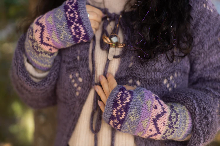 Geometric Wool Arm Warmers - Image 13