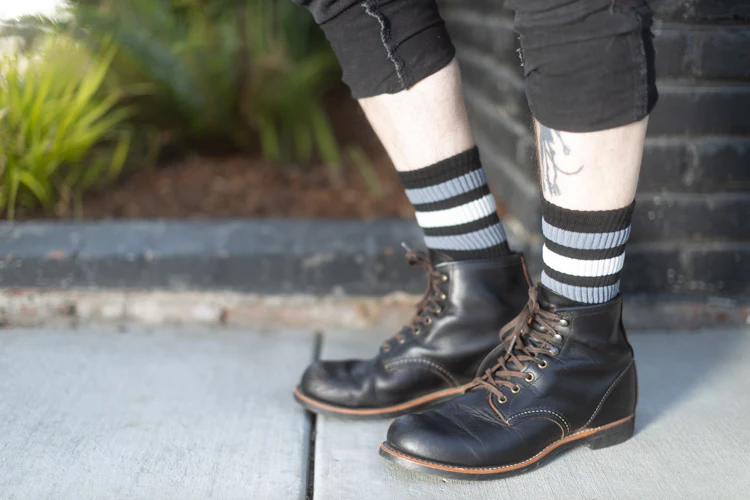George Black Retro Gym Crew Socks - Image 5