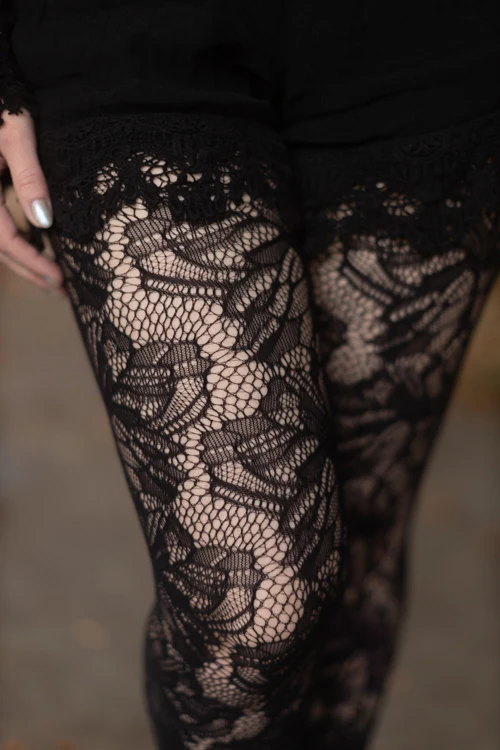 Illustrated Flora Net Tights - Image 4