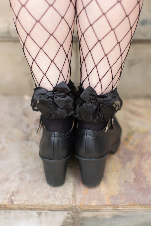 Lace Ruffle Anklet with Bow - Image 6