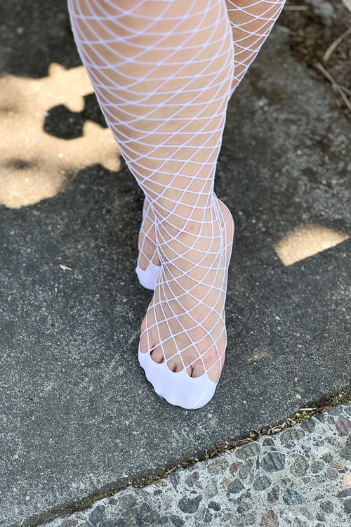 Lace Top Fencenet Stockings - Image 12