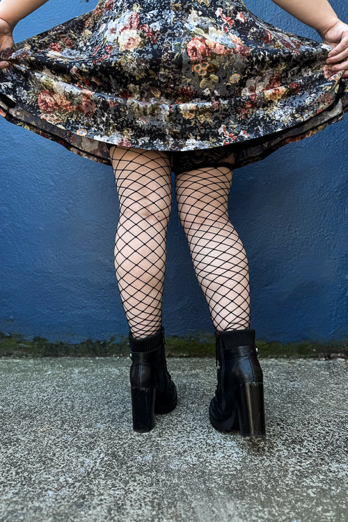 Lace Top Fencenet Stockings - Image 4