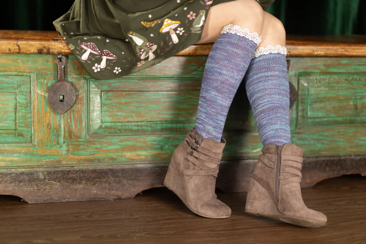 Lace Twisted Yarn Knee High Bootsock - Image 9