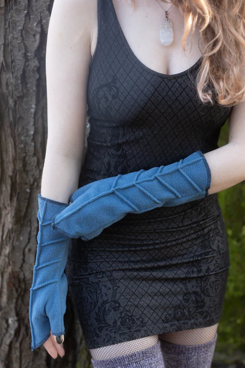 Leaf Pattern Fleece Arm Warmers - Image 6