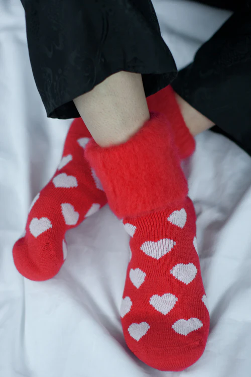 New Zealand Bed Socks with Hearts - Image 8
