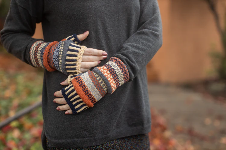 Nutmeg Arm Warmer - Image 5