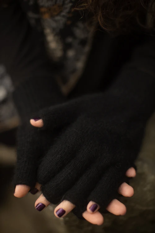 Orkney Angora Thermal Fingerless Gloves - Image 4