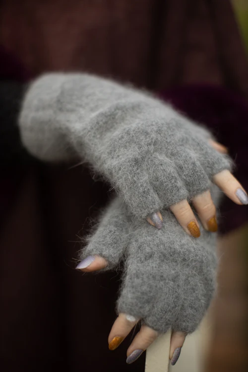 Orkney Angora Thermal Fingerless Gloves - Image 5