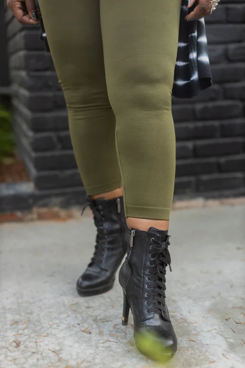 Plus Size High Waisted Fleece Lined Leggings - Image 20