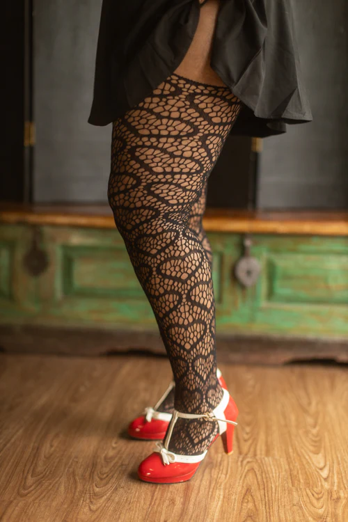 Plus Size Stained Glass Heart Net Suspender Tights - Image 3