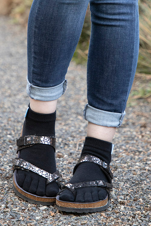 Solid Anklet Toe Socks - Image 3