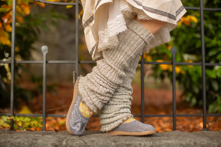 Super-Long Ribbed Leg Warmers - Image 13