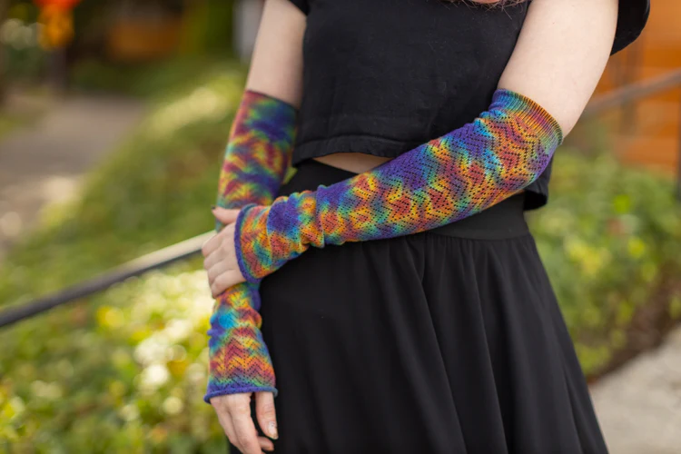 Tie Dye Chevron Sleeves - Image 11
