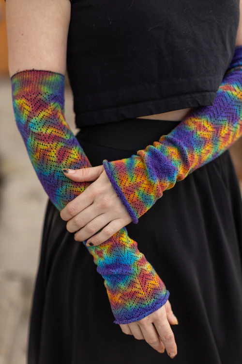 Tie Dye Chevron Sleeves - Image 9
