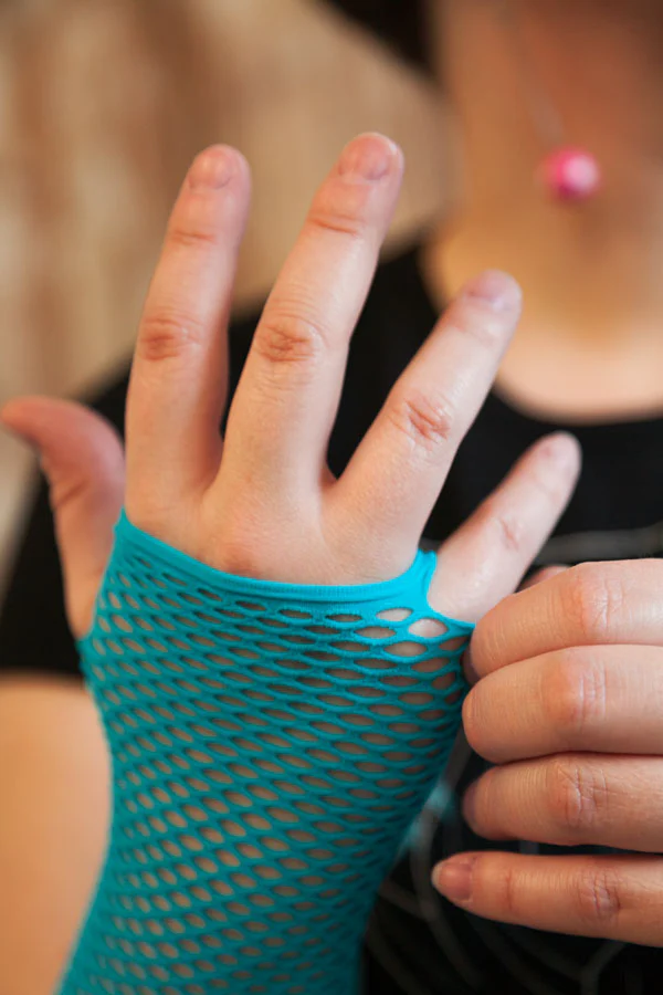 Triangle Net Arm Warmers - Image 15