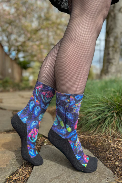 Trippy Mushrooms Printed Crew - Medium - Image 4